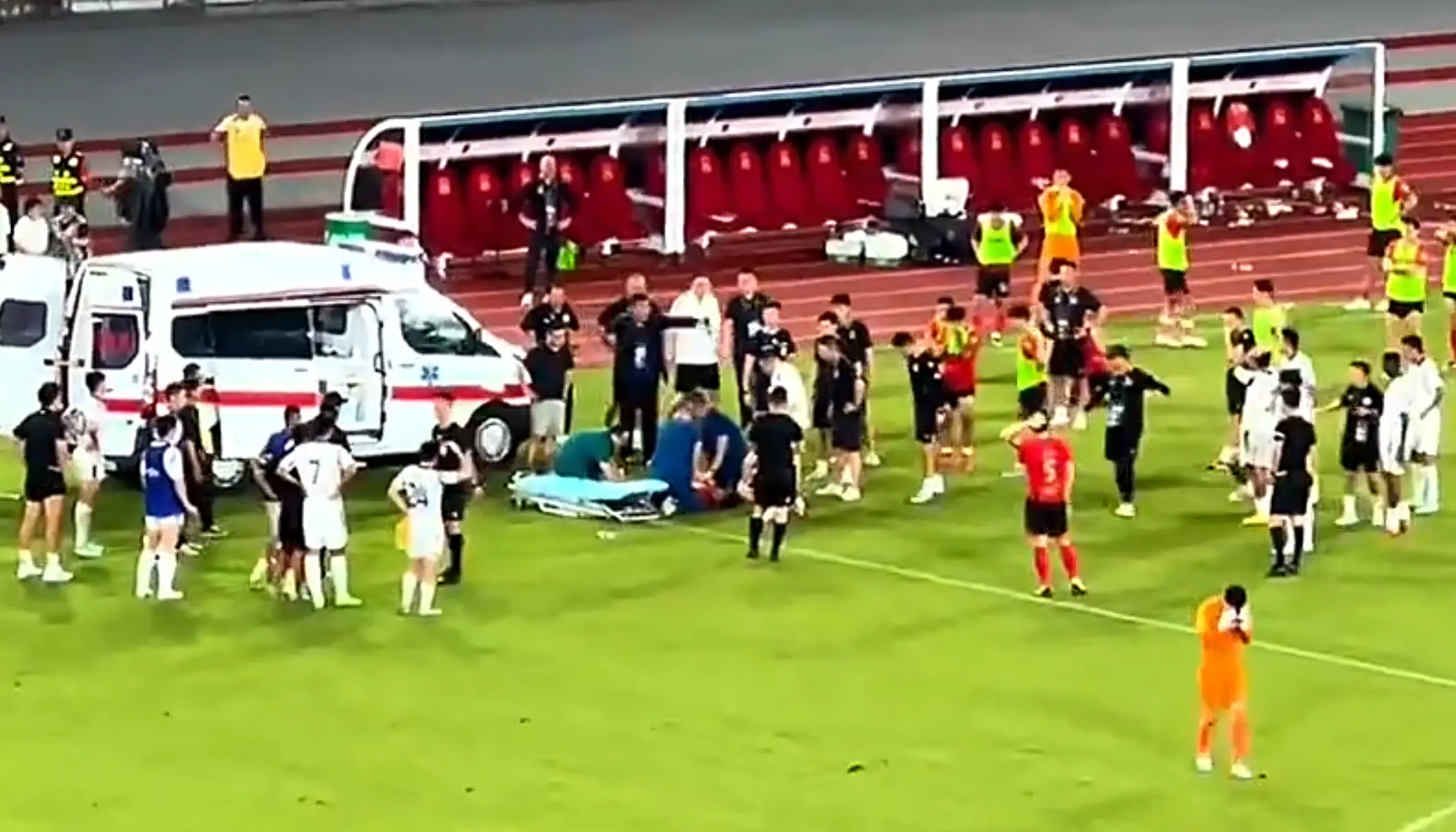 给了苏州东, div, 主场 给了苏州东, div, 主场