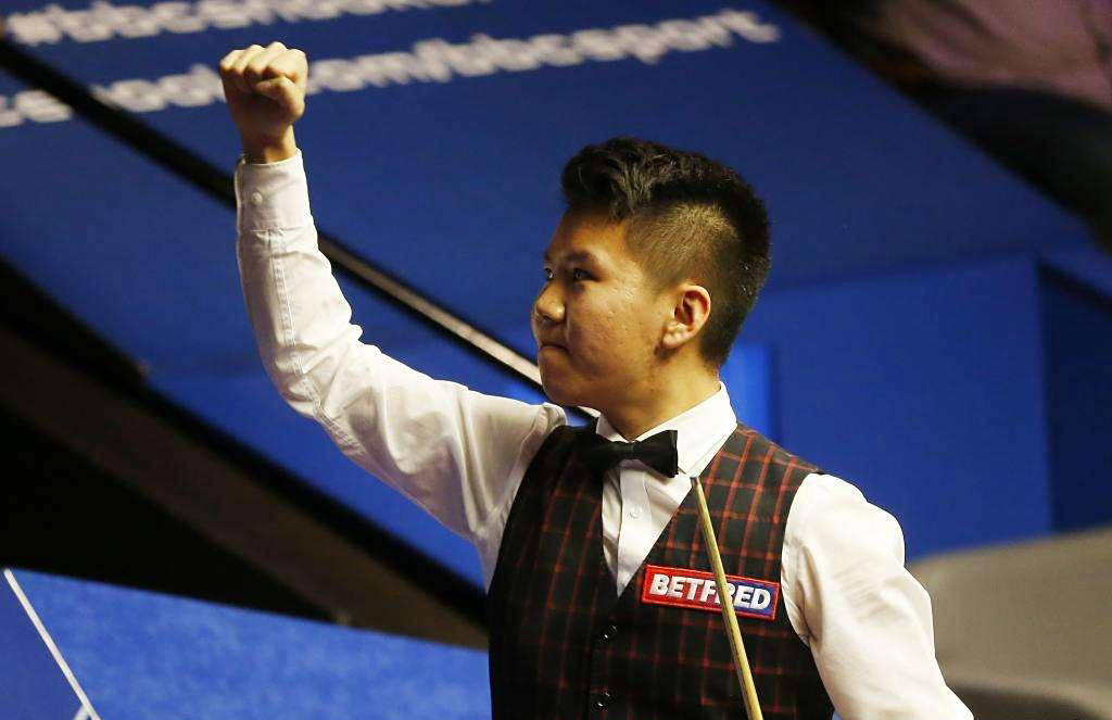 cente, 却连续错失