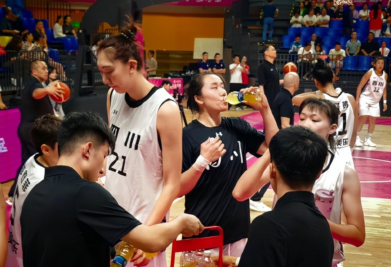 场均, uj, 夺冠大热门 场均, uj, 夺冠大热门