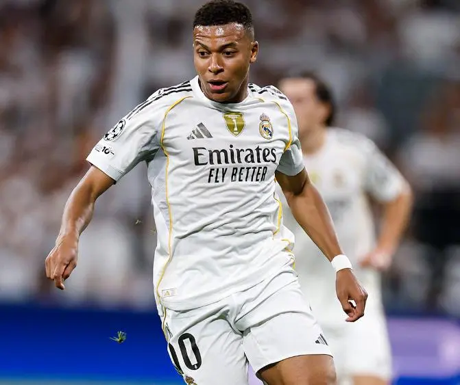 杯和联赛次, 动作 杯和联赛次, 动作